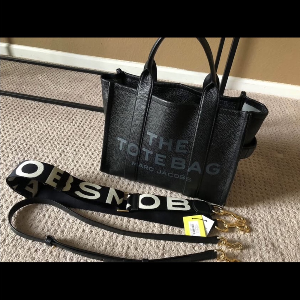Marc Jacobs Black Leather Handbag